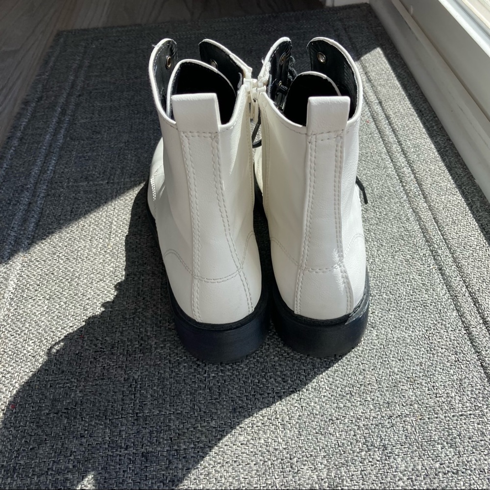 White lace up combat hiking boots - ankle bootie - Picture 3 of 3
